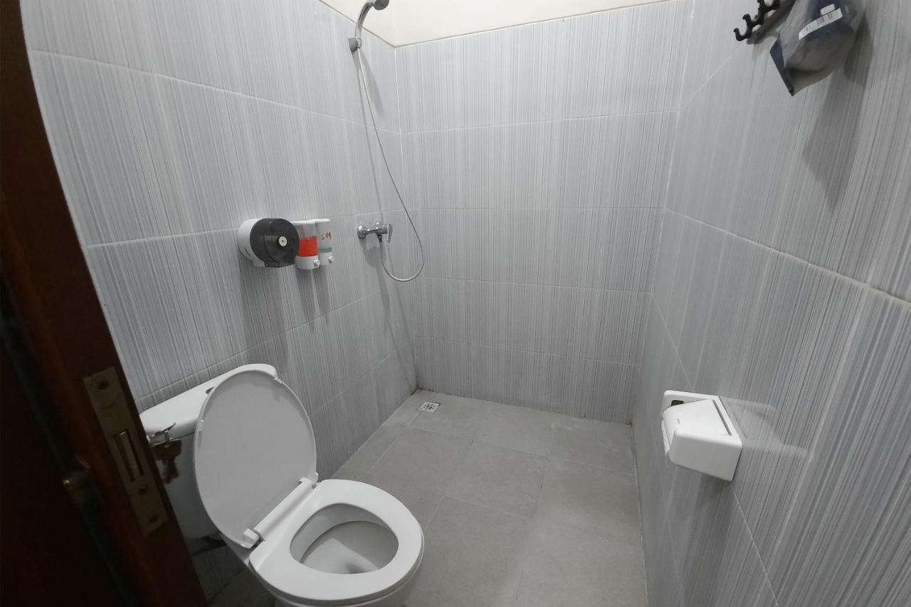 Готель Oyo 3901 Kubu Kenak Семіньяк Екстер'єр фото